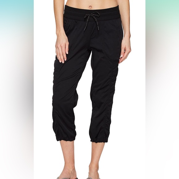 The North Face Pants - The North Face women’s Aphrodite 2.0 capri pant black S NWT